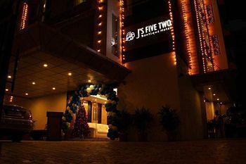 Hotel Treebo Trend J's Five Two Boutique Chennai