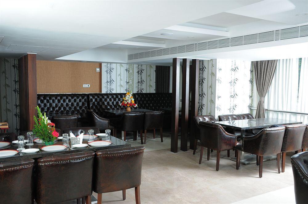 Hotel Treebo Trend J's Five Two Boutique