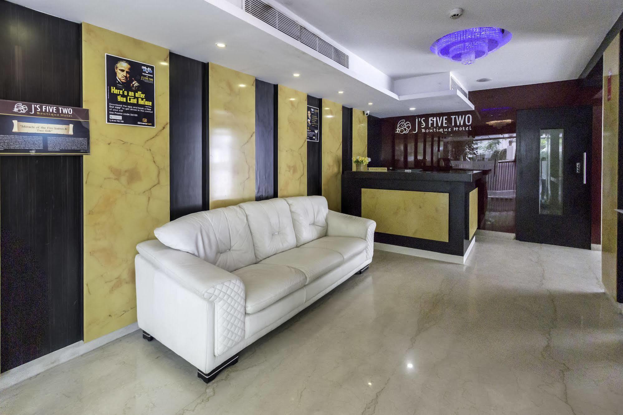 Hotel Treebo Trend J's Five Two Boutique 3*