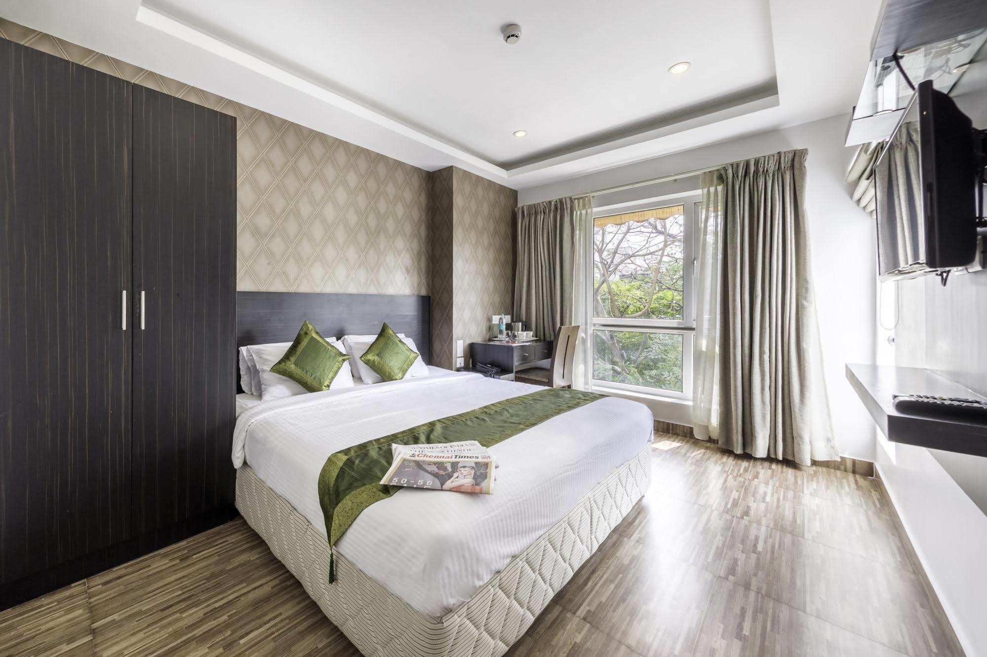 Treebo Trend J's Five Two Boutique Hotel