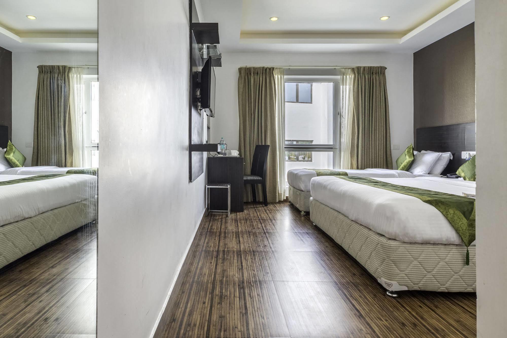 Hotel Treebo Trend J's Five Two Boutique Chennai